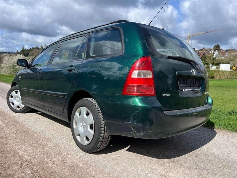 Gebraucht Toyota Corolla 97 PS (71 kW) 2002 Grün Kombi