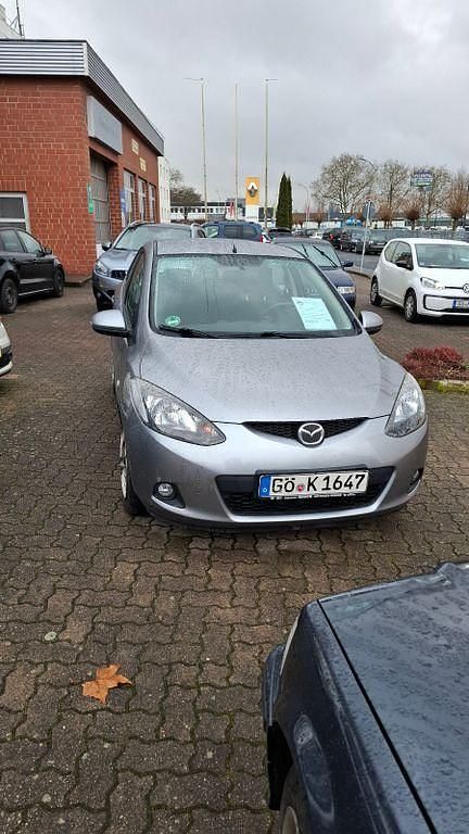 Gebraucht Mazda 2 Independence 75 PS (55 kW) 2010 Silber Kleinwagen