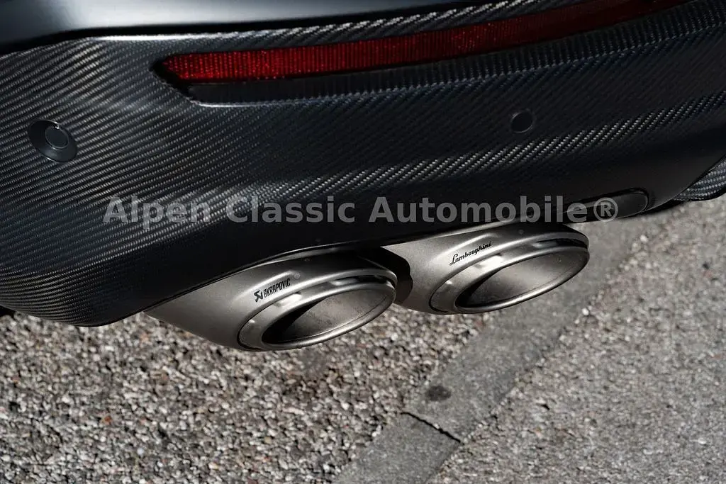 Gebraucht Lamborghini Urus 666 PS (489 kW) 2023 Nero nemesis SUV