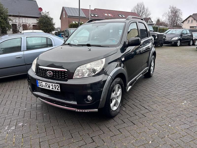 Gebraucht Daihatsu Terios 105 PS (77 kW) 2010 Schwarz SUV