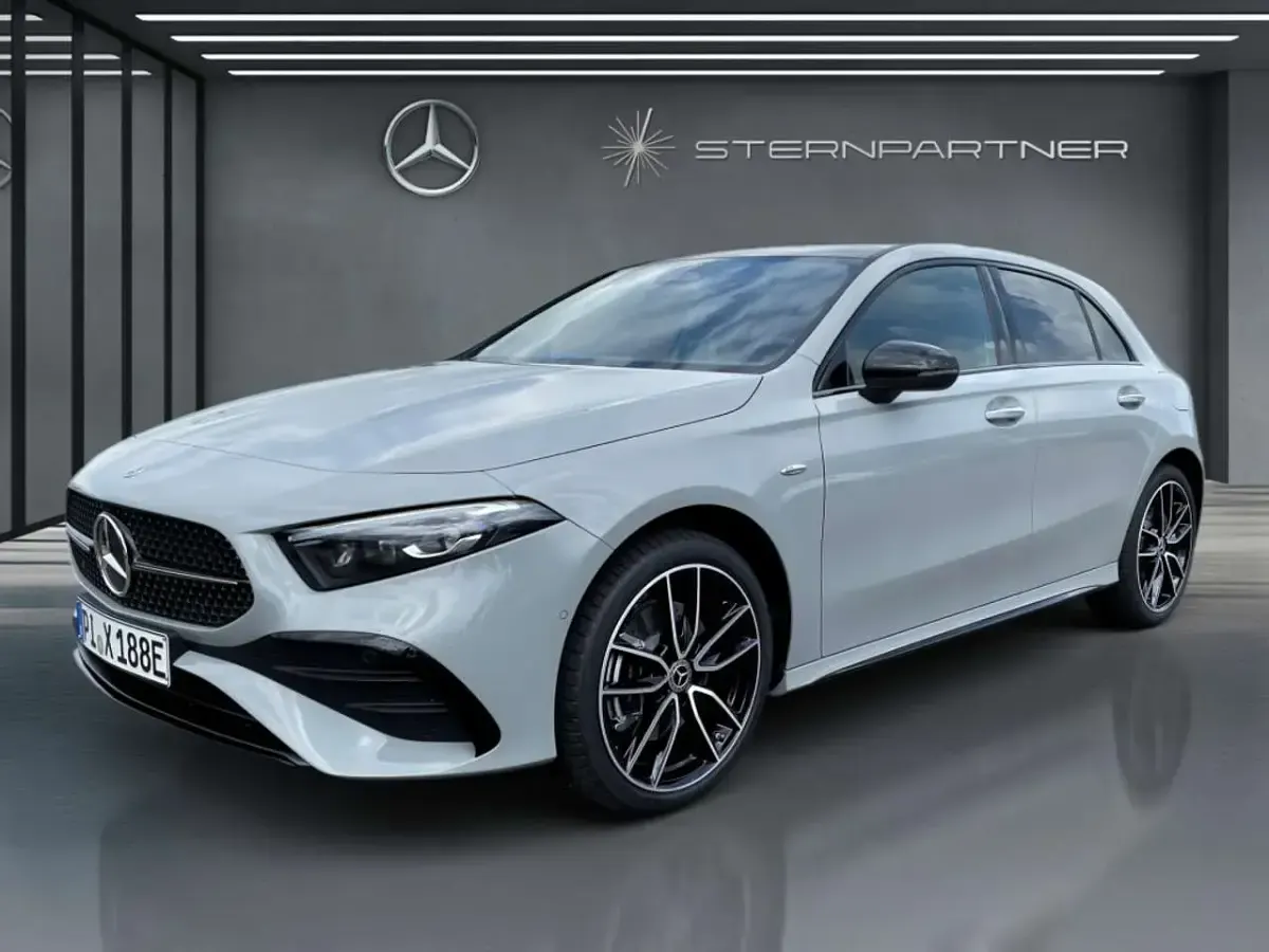 Gebraucht Mercedes A250 AMG 218 PS (160 kW) 2025 Grau Limousine