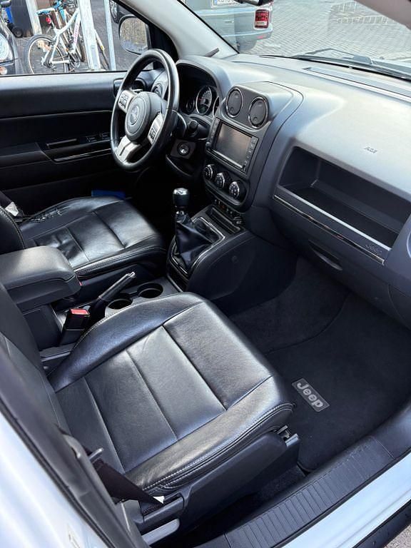 Gebraucht Jeep Compass Limited 163 PS (119 kW) 2012 Weiß SUV