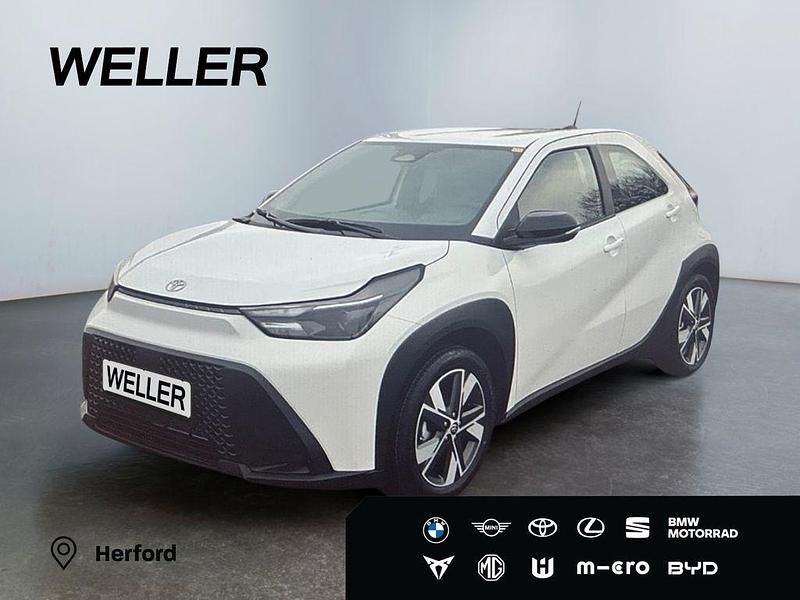 Schneeweiß Neu 2026 Toyota Aygo X Active SUV | 22.389 € (Guter Preis) - Bild 1/3