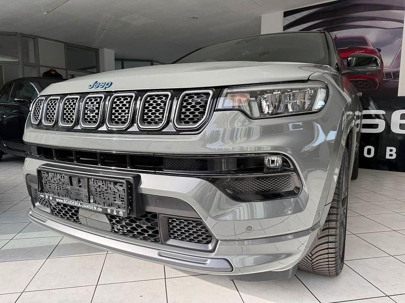 Gebraucht Jeep Compass 179 PS (131 kW) 2022 Grau SUV