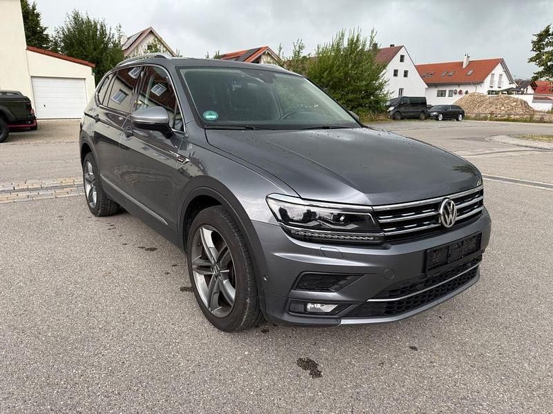Gebraucht VW Tiguan Allspace Highline 239 PS (175 kW) 2018 Grau SUV