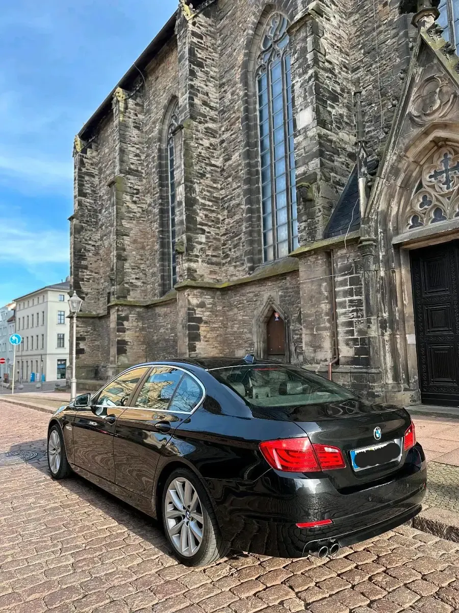 Gebraucht BMW 525 204 PS (150 kW) 2011 Schwarz Limousine