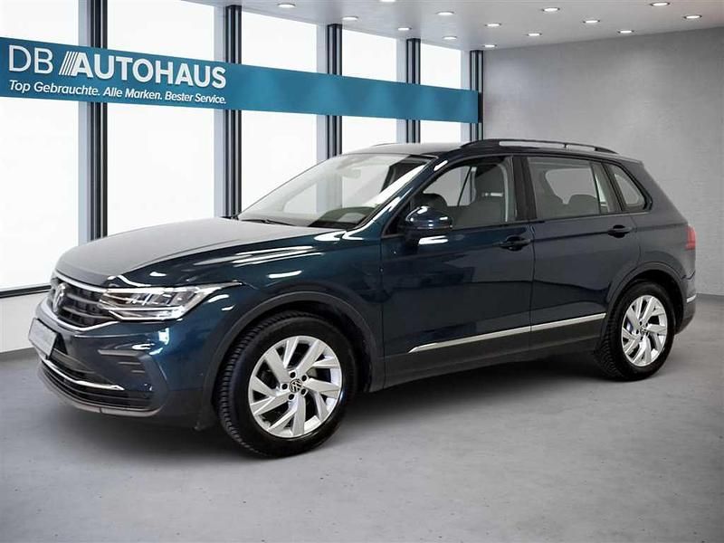 Blau Gebraucht 2023 VW Tiguan Life SUV | 19.980 € (Superpreis) - Bild 1/4