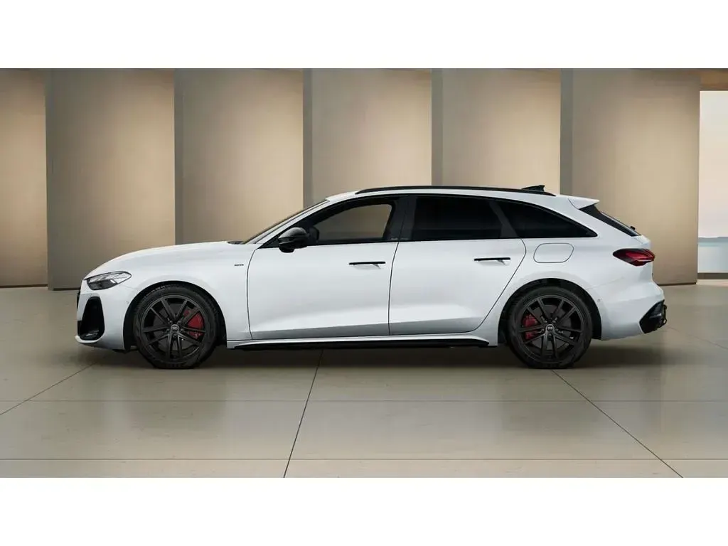 Gebraucht Audi A5 S-Line 367 PS (269 kW) 2025 Gletscherweiß metallic Kombi