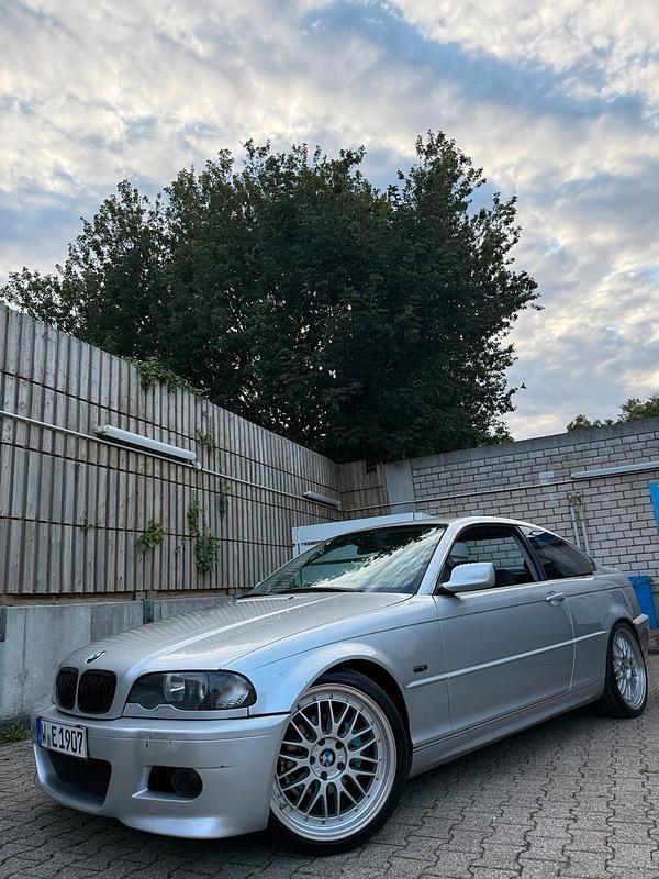 Silber Gebraucht 1999 BMW 323 Coupé | 5.999 € (Etwas zu teuer) - Bild 1/4