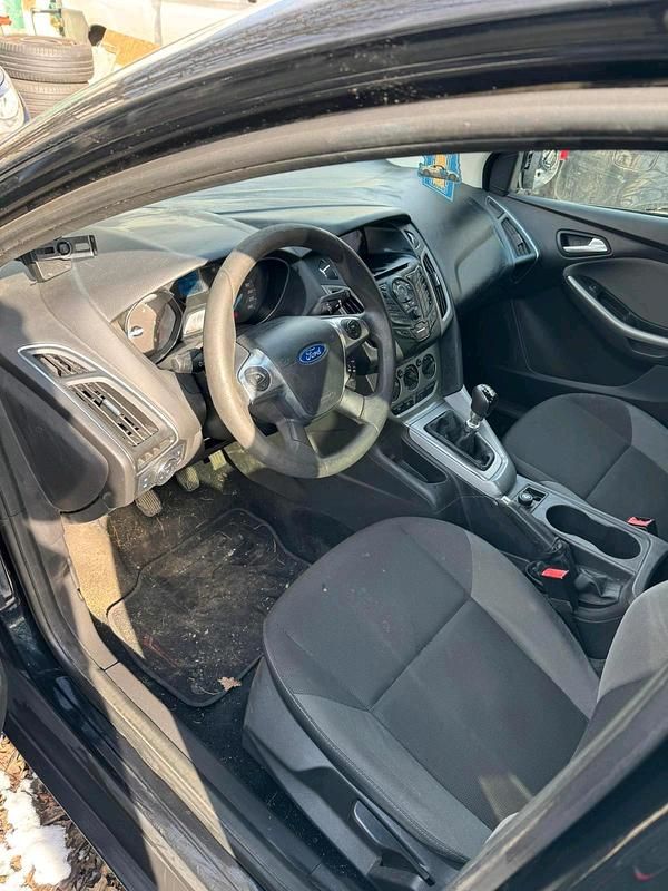 Gebraucht Ford Focus 116 PS (85 kW) 2011 Schwarz Kombi