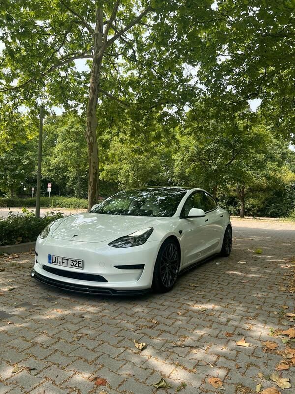 Weiß Gebraucht 2021 Tesla Model 3 Limousine | 24.500 € (Fairer Preis) - Bild 1/4