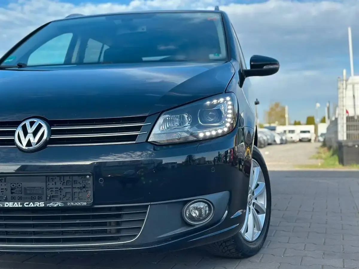 Gebraucht VW Touran Highline 105 PS (77 kW) 2012 Van / Kleinbus