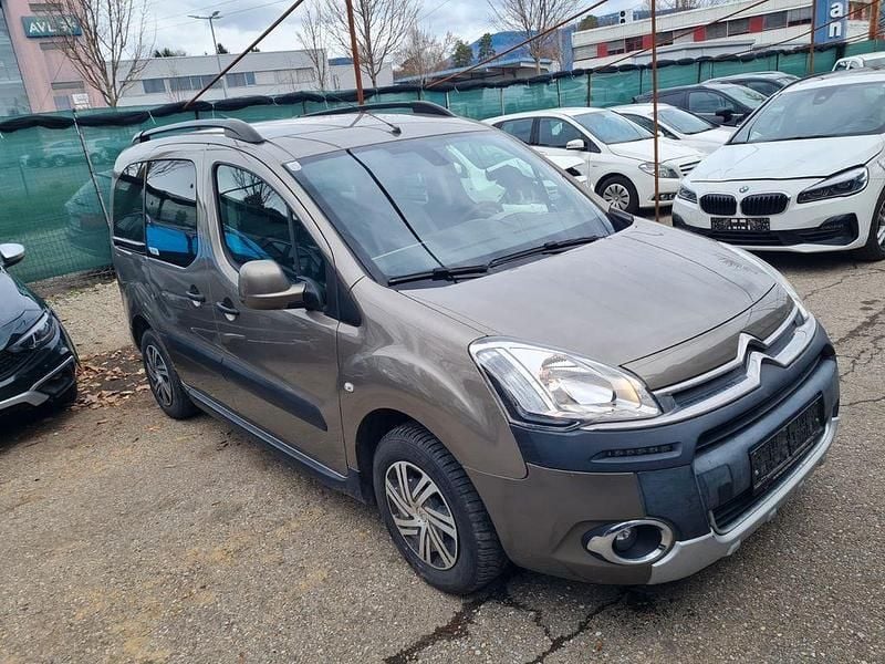 Gebraucht Citroën Berlingo XTR 114 PS (83 kW) 2015 Braun Van / Kleinbus