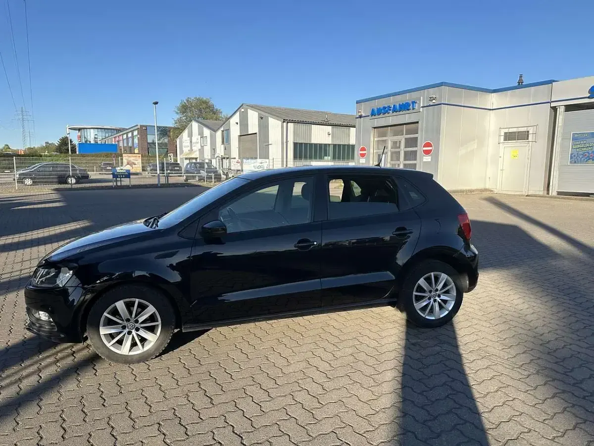 Gebraucht VW Polo Comfortline 75 PS (55 kW) 2014 Schwarz Kleinwagen