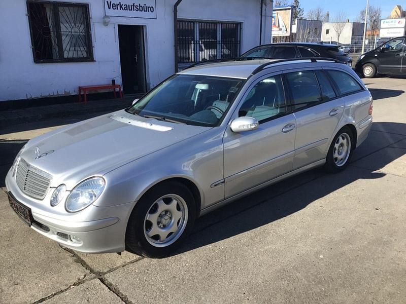Gebraucht Mercedes E200 163 PS (119 kW) 2004 Silber Kombi