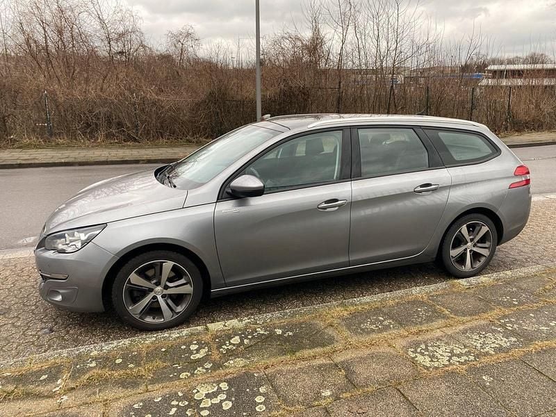 Gebraucht Peugeot 308 150 PS (110 kW) 2016 Silber Kombi