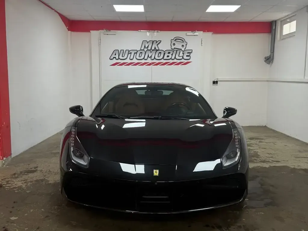 Second-hand Ferrari 488 669 CP (492 kW) 2015 Negru Coupe