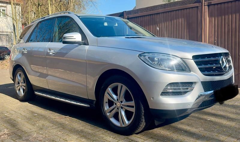Gebraucht Mercedes ML350 258 PS (189 kW) 2012 Silber SUV