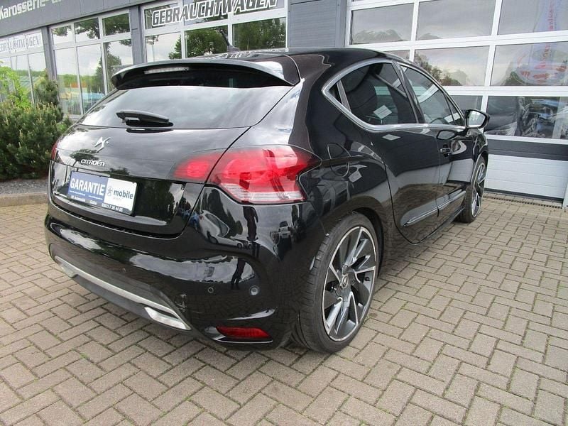 Gebraucht Citroën DS4 Sport Chic 163 PS (119 kW) 2013 Schwarz Kleinwagen