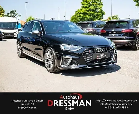 Gebraucht Audi S4 Ambiente 341 PS (250 kW) 2023 Mythosschwarz metallic Kombi