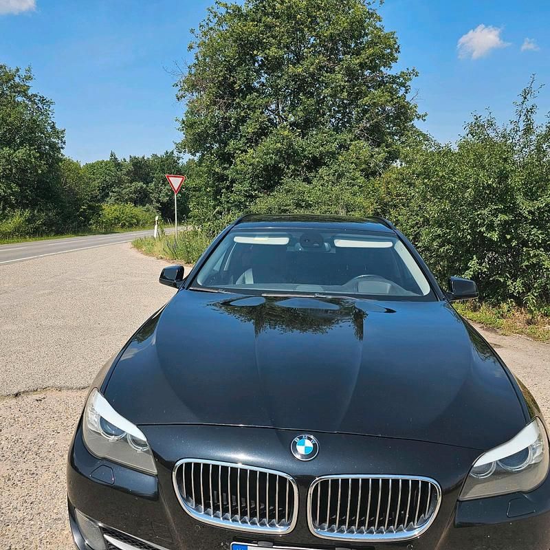 Schwarz Gebraucht 2010 BMW 530 Kombi | 8.600 € (Guter Preis) - Bild 1/4