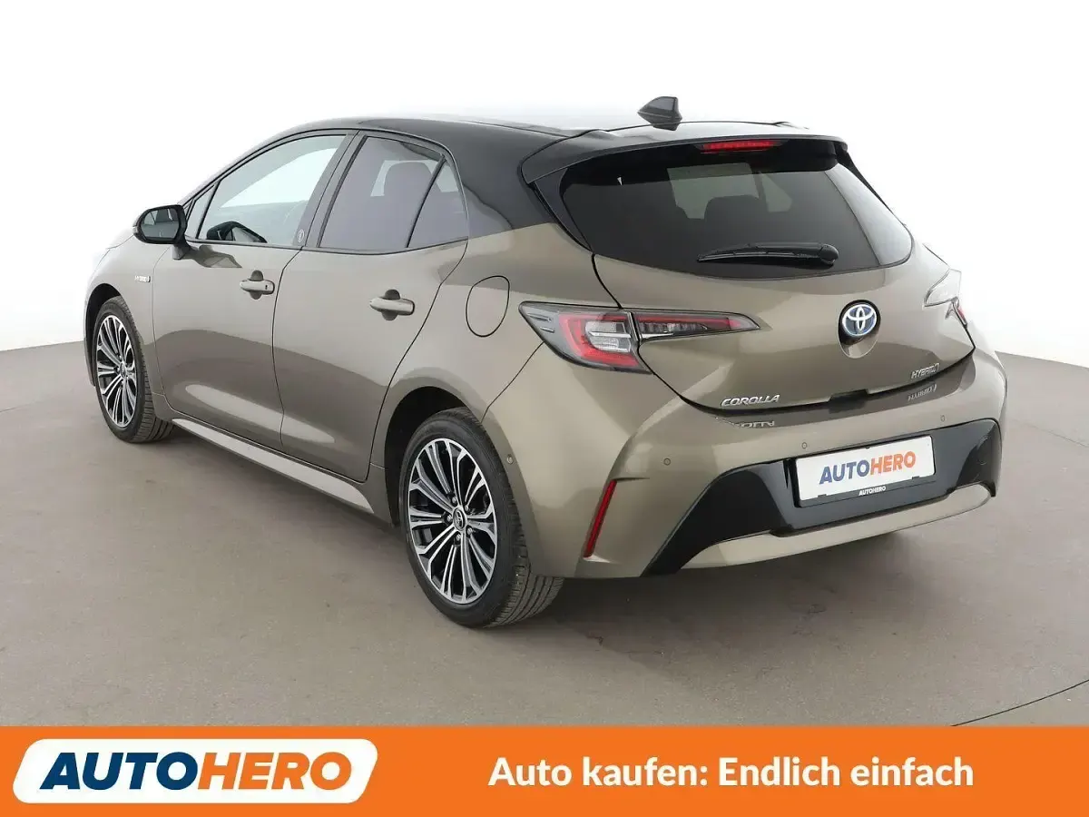 Gebraucht Toyota Corolla Team 122 PS (89 kW) 2020 Grau Limousine