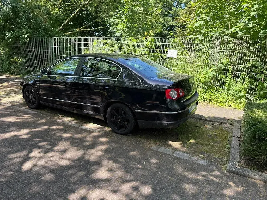 Używany VW Passat Highline 150 KM (110 kW) 2007 Czarny Sedan/Limuzyna