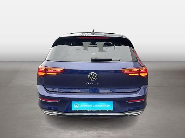 Gebraucht VW Golf VIII Active 150 PS (110 kW) 2022 Blau Limousine