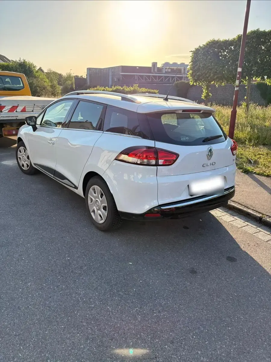Gebraucht Renault Clio GrandTour 90 PS (66 kW) 2015 Weiß Kombi