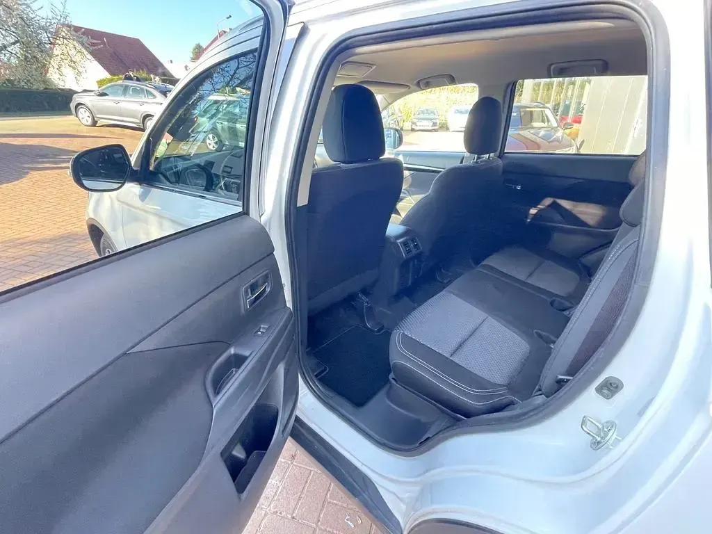 Gebraucht Mitsubishi Outlander Diamant Edition 150 PS (110 kW) 2019 Weiß SUV