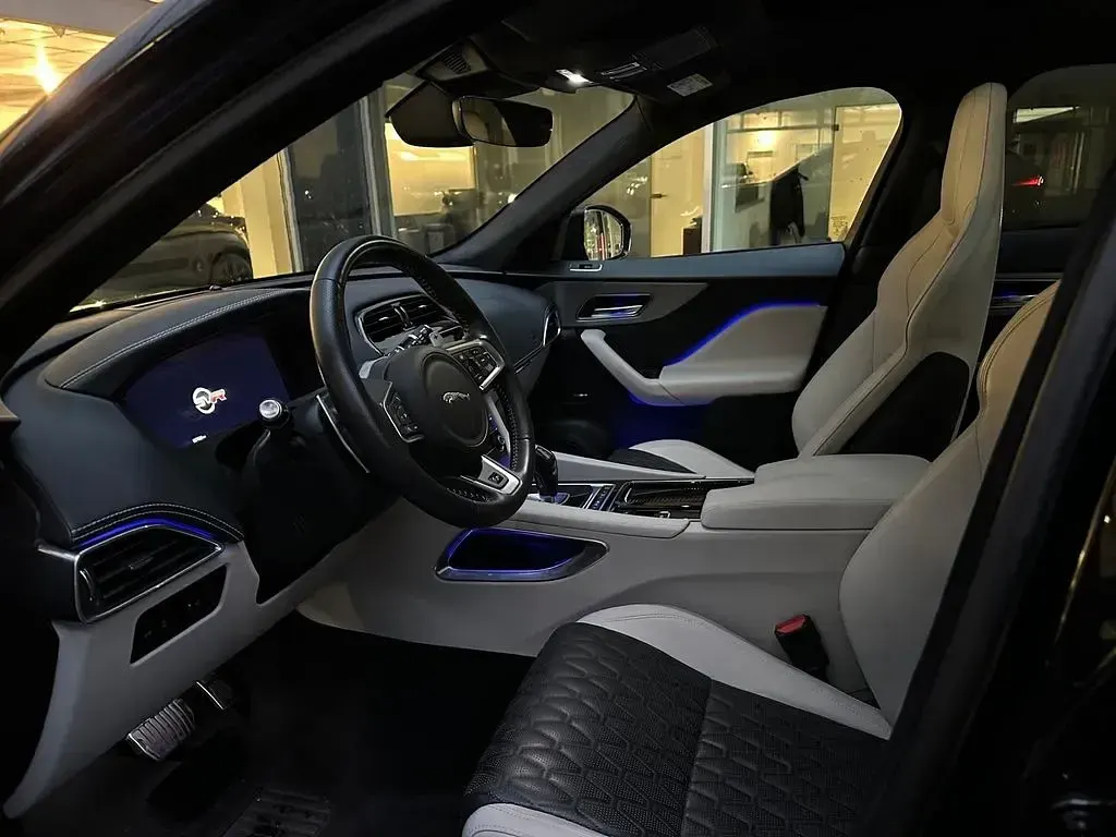 Gebraucht Jaguar F-Pace SVR 551 PS (405 kW) 2020 Schwarz SUV