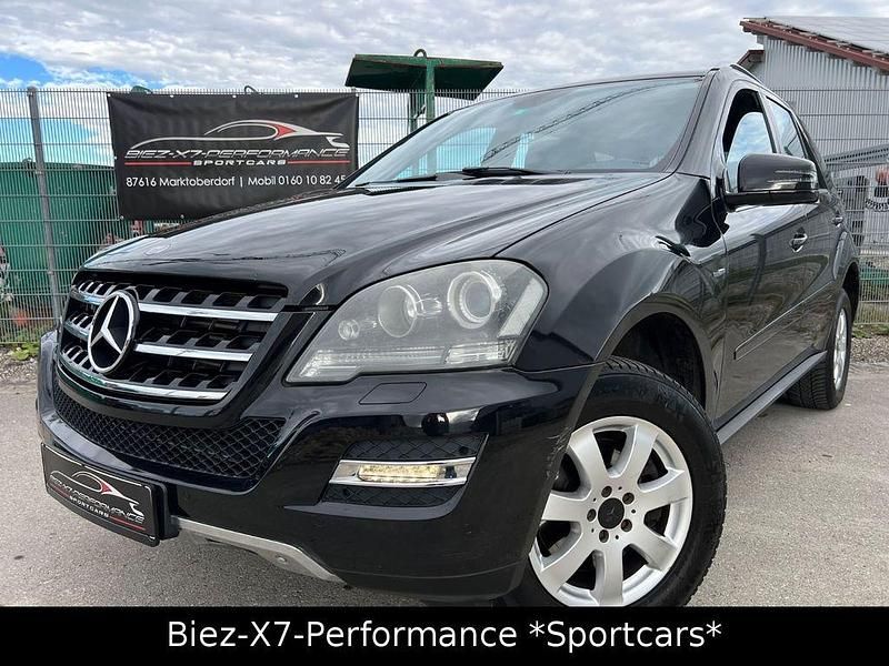 Schwarz Gebraucht 2011 Mercedes ML350 Edition SUV | 8.990 € - Bild 1/4