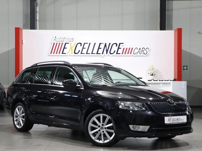Schwarz Gebraucht 2015 Skoda Octavia Elegance Kombi | 11.444 € (Etwas zu teuer) - Bild 1/4