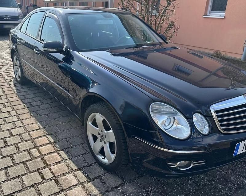 Gebraucht Mercedes E280 Avantgarde 231 PS (169 kW) 2007 Blau Limousine