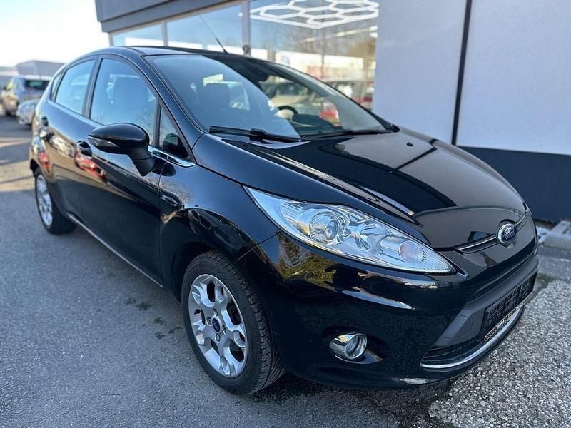 Gebraucht Ford Fiesta Titanium 97 PS (71 kW) 2012 Schwarz Kleinwagen