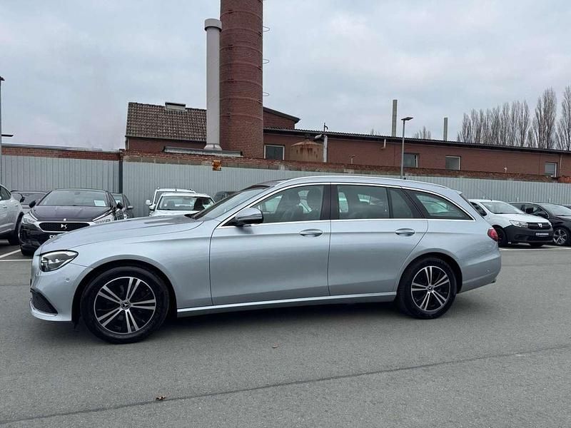 Gebraucht Mercedes E220 200 PS (147 kW) 2022 Hightech silber Kombi