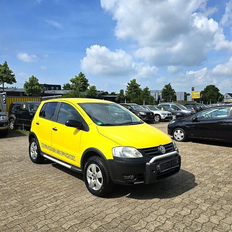 Gelb Gebraucht 2008 VW Fox Kleinwagen | 5.900 € - Bild 1/4