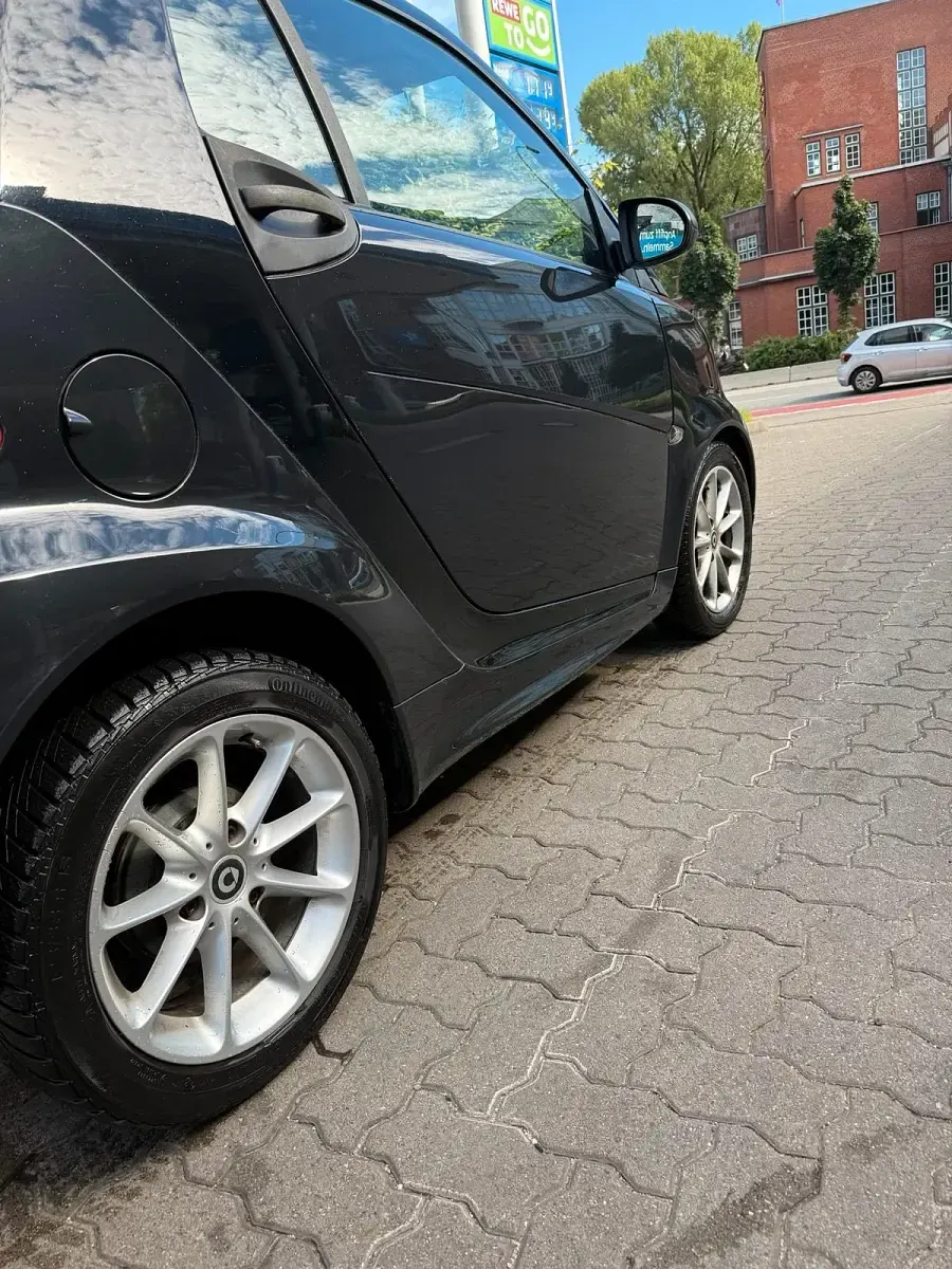 Gebraucht Smart ForTwo Coupé 61 PS (44 kW) 2012 Schwarz Coupé