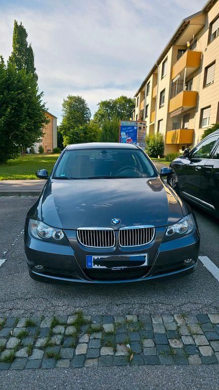 Grau Gebraucht 2006 BMW 318 Limousine | 1.200 € (Superpreis) - Bild 1/4