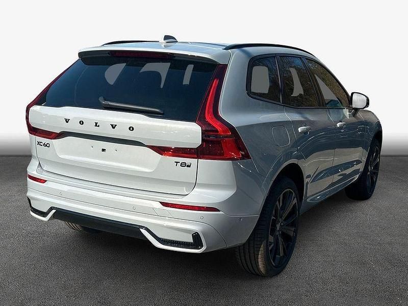 Neu Volvo XC60 Plus 310 PS (228 kW) 2026 Vapour grey metallic SUV