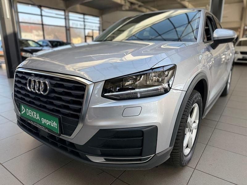 Gebraucht Audi Q2 Basis 116 PS (85 kW) 2017 Silber SUV