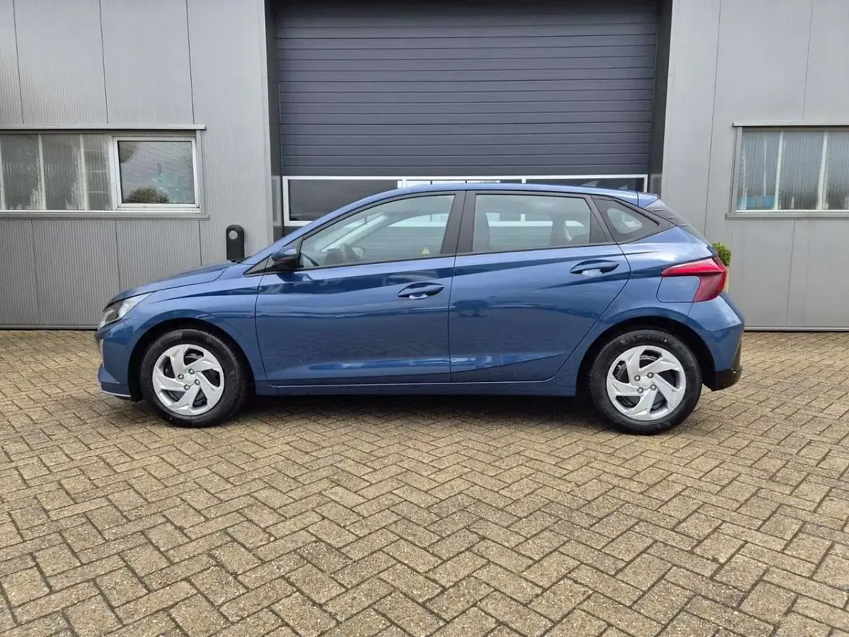 Neu Hyundai i20 90 PS (66 kW) 2026 Vibrant blue Kleinwagen