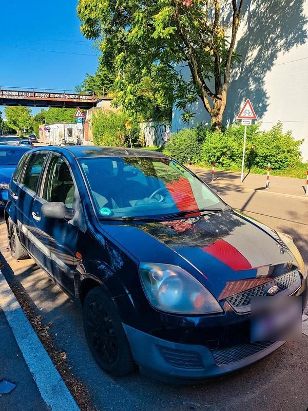 Blau Gebraucht 2006 Ford Fiesta Trend Kleinwagen | 600 € (Superpreis) - Bild 1/2