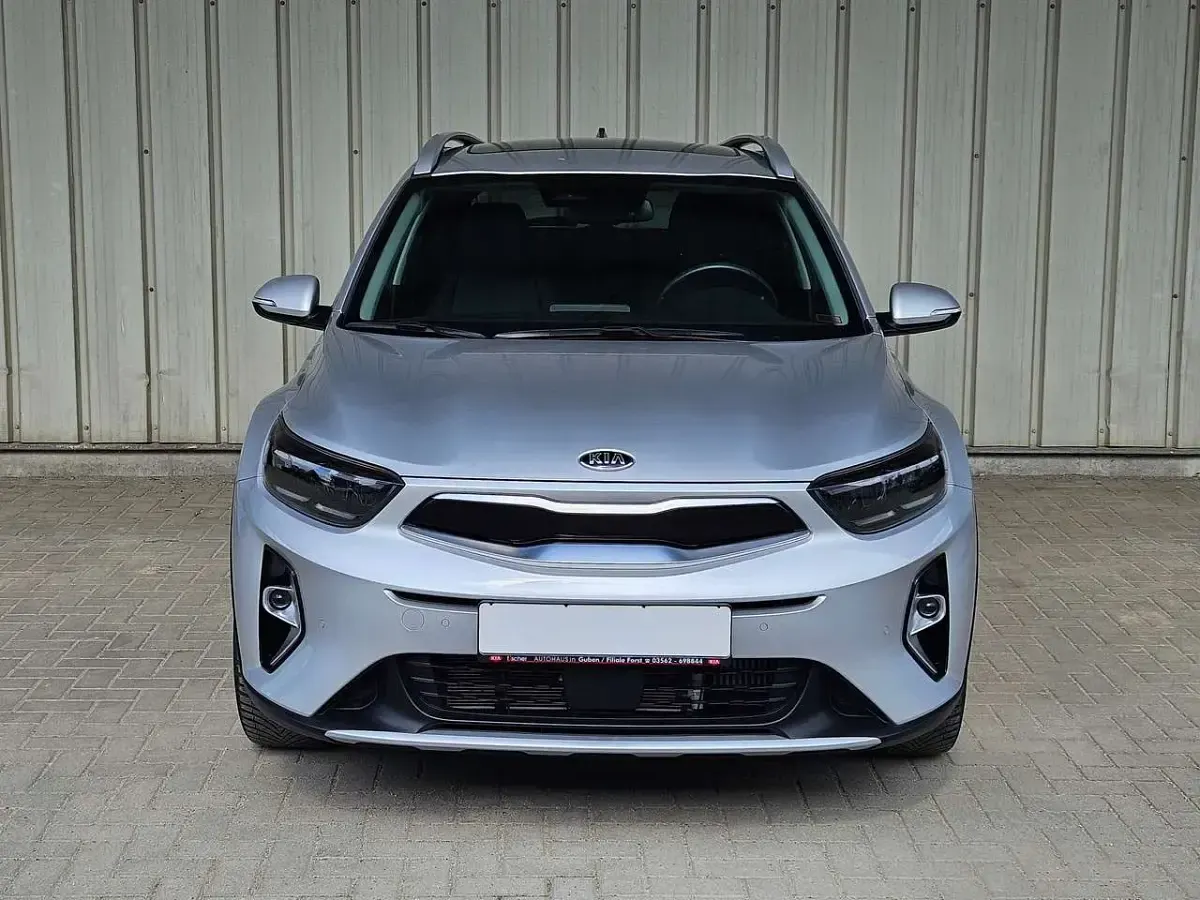 Gebraucht Kia Stonic Platinum 120 PS (88 kW) 2021 Seidensilber SUV