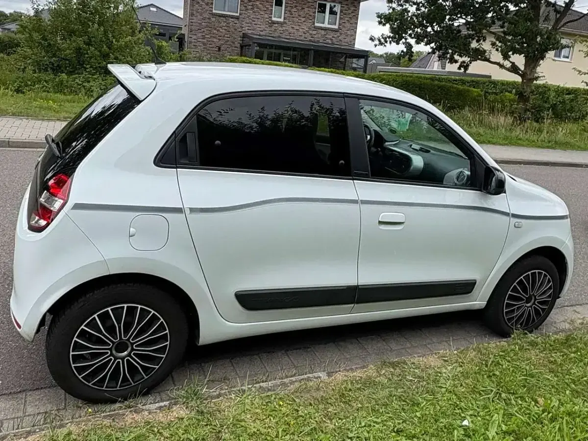 Gebraucht Renault Twingo LIMITED 90 PS (66 kW) 2018 Weiß Kleinwagen