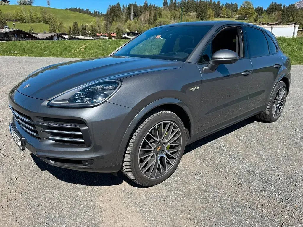Używany Porsche Cayenne 462 KM (339 kW) 2021 Czarny SUV