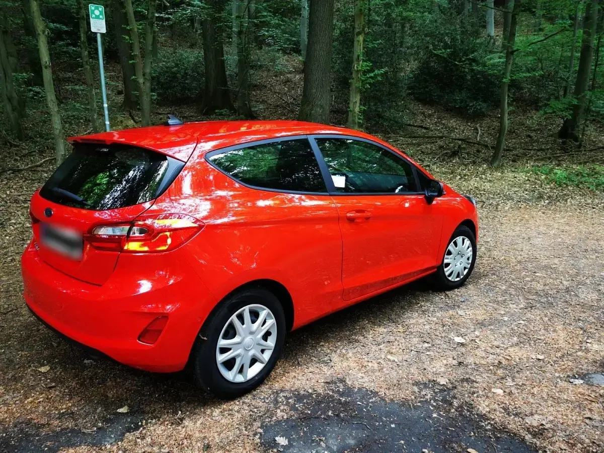 Gebraucht Ford Fiesta Cool & Connect 95 PS (69 kW) 2021 Rot Kleinwagen