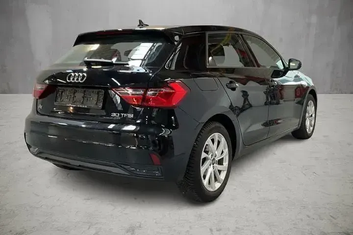 Gebraucht Audi A1 Sportback Advanced 110 PS (80 kW) 2023 Mythosschwarz metallic Kleinwagen