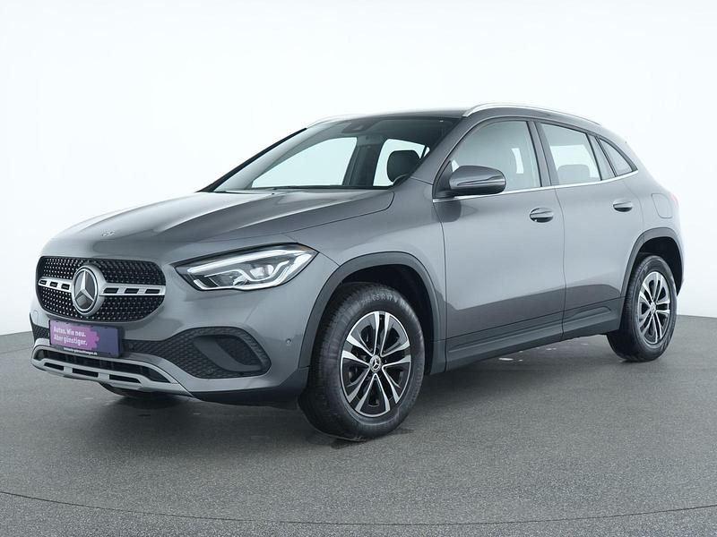 Mountaingrau Gebraucht 2023 Mercedes GLA200 Style SUV | 30.525 € (Guter Preis) - Bild 1/4