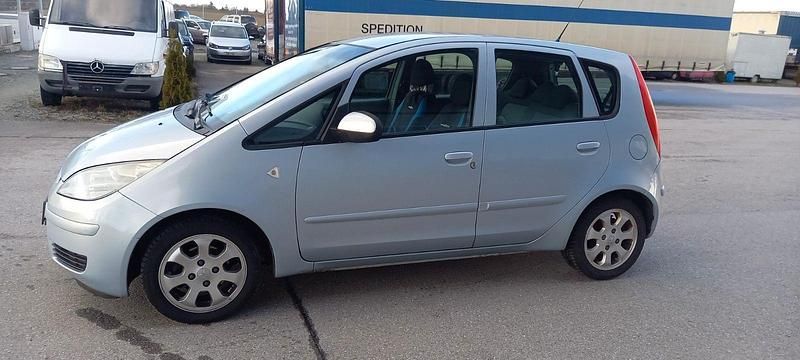 Gebraucht Mitsubishi Colt 95 PS (69 kW) 2006 Blau Kleinwagen